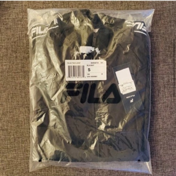 Fila NWT Men’s Black Tape 90s Y2K Track Jacket Coat Sweater - Picture 5 of 10
